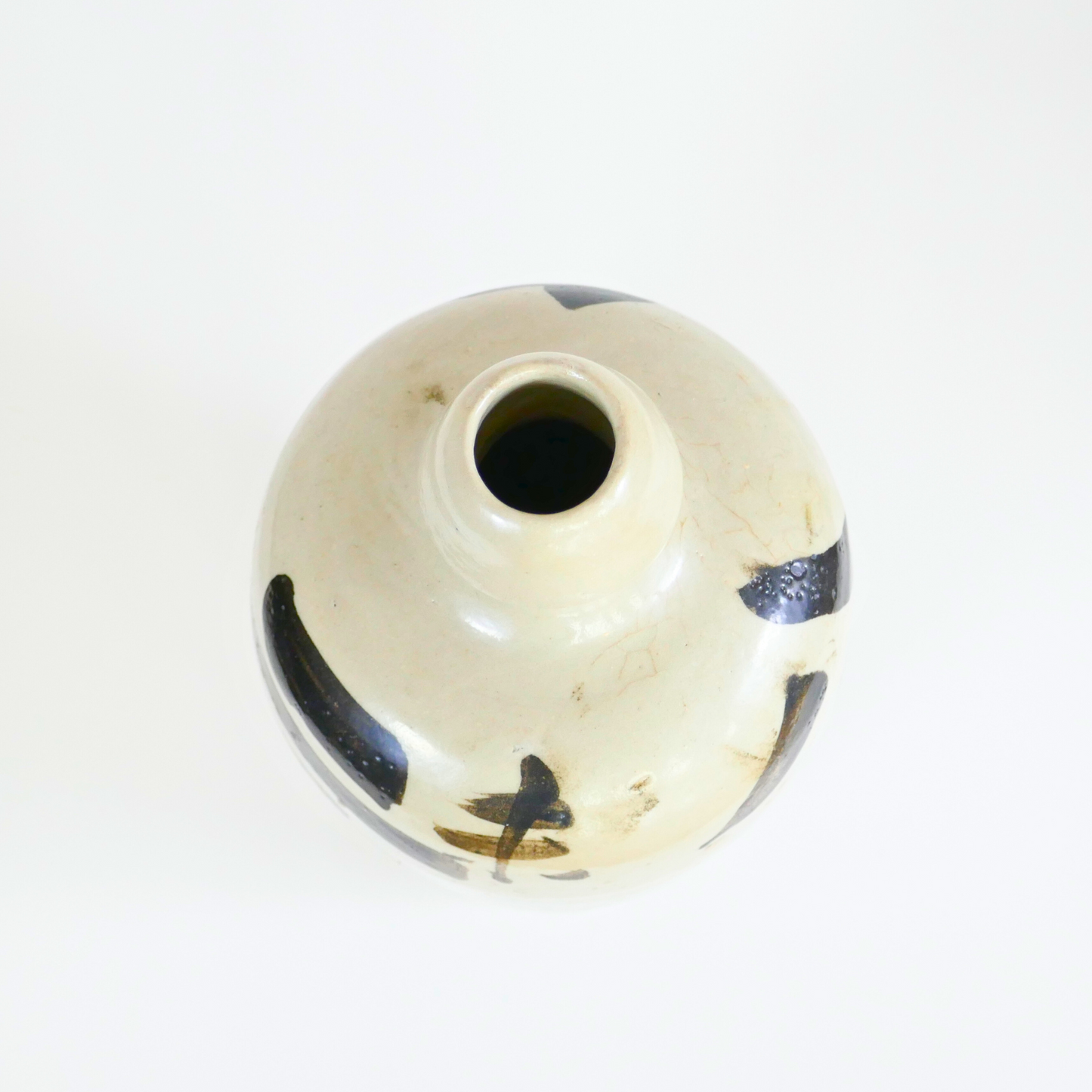 une carafe tokkuri à sake vintage vue du dessus