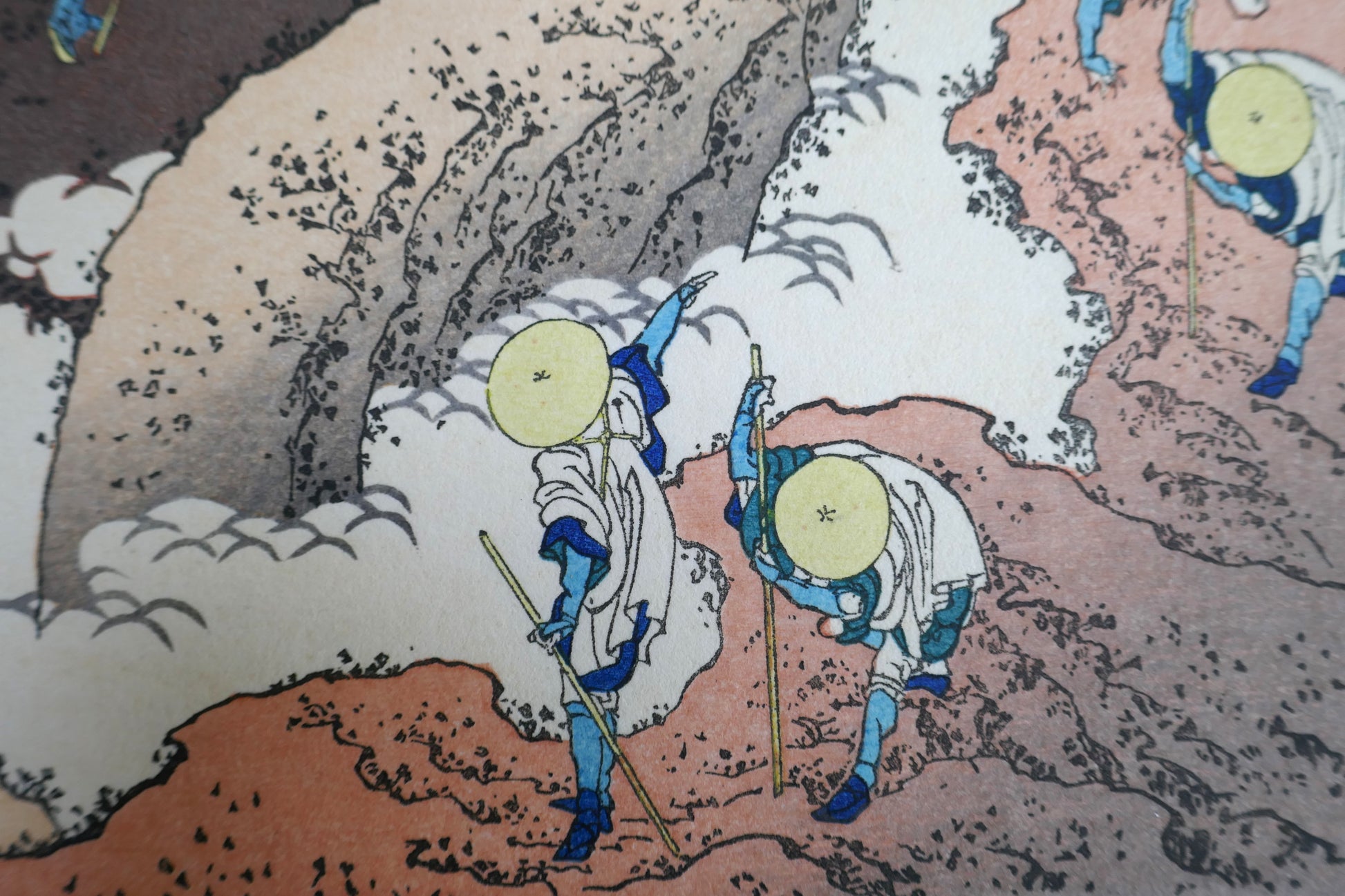Vue rapprochée des pèlerins sur Shojin Tozan de Hokusai, estampe ukiyo-e japonaise