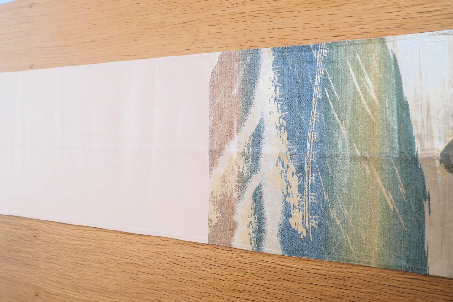 zone sans décor et avec décor du fukuro obi Fuji kogedo