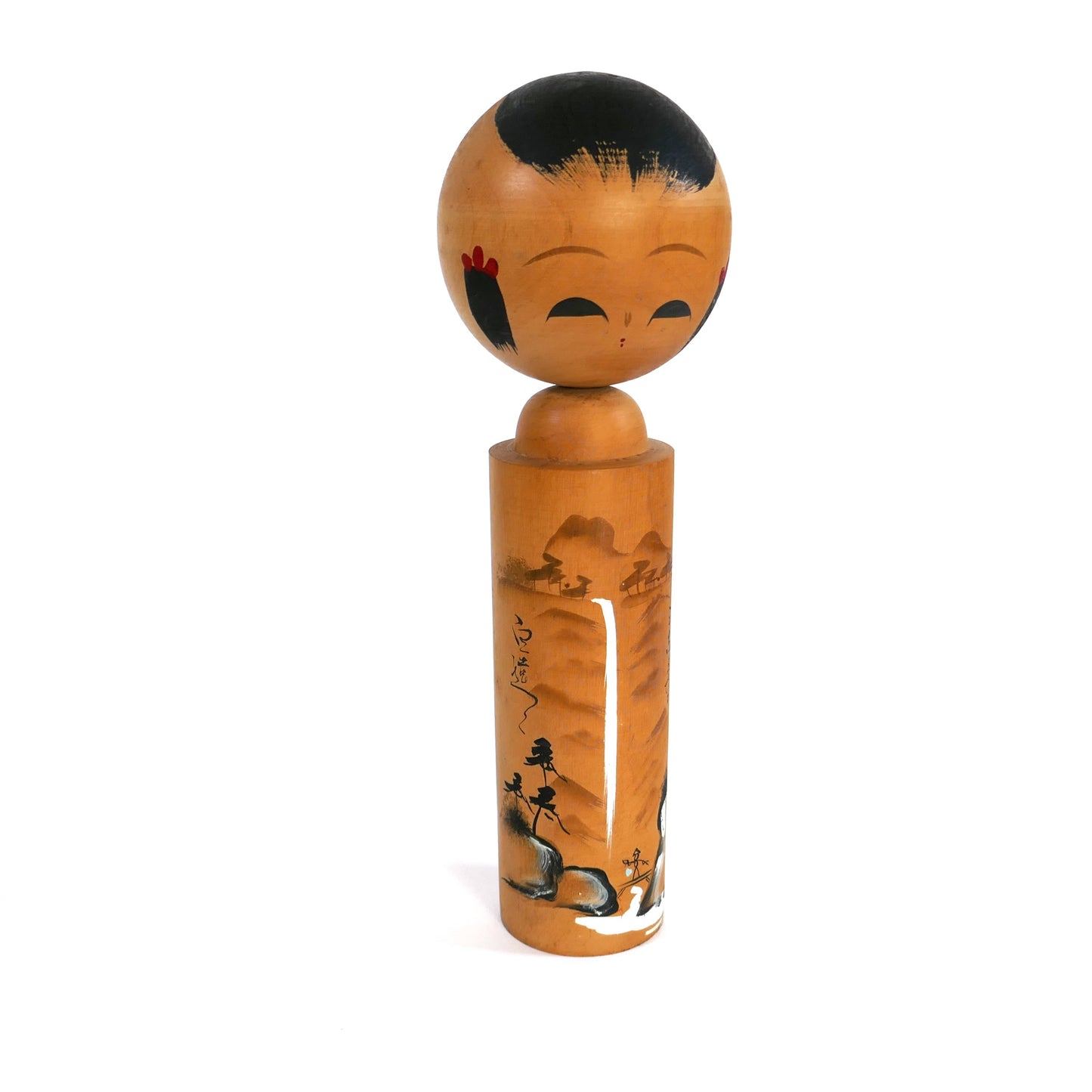 Poupée kokeshi japonaise ancienne omiyage – vue de face – décor peint de montagne et cascade
