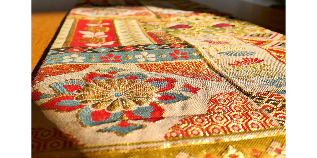 Idées déco japonaise : sublimer son intérieur avec un obi en soie