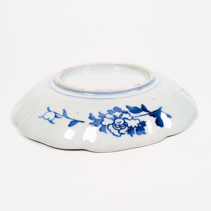 Base d’une assiette Imari ancienne du Japon XIXe siècle en céramique Arita