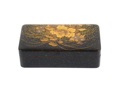 Boîte japonaise en laque noire urushi, motif de pivoines et chrysanthèmes dorés, vue arrière complète.