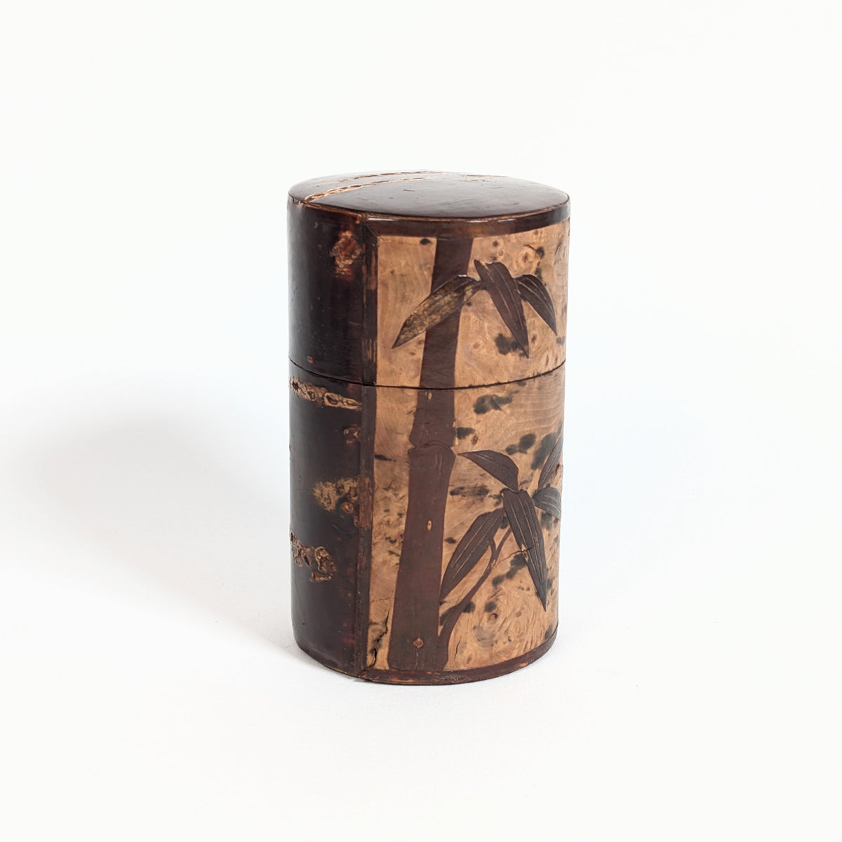 Boîte à thé japonaise chazutsu 茶筒 en kabazaiku 樺細工, écorce de cerisier et décor de bambou en marqueterie