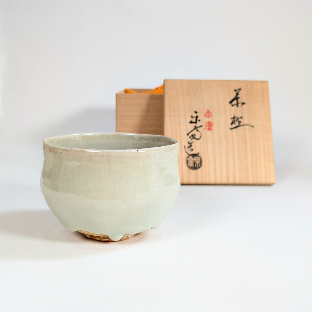 Bol à thé japonais Akahada-yaki avec boîte tomobako, céramique traditionnelle de Nara par Rakusai