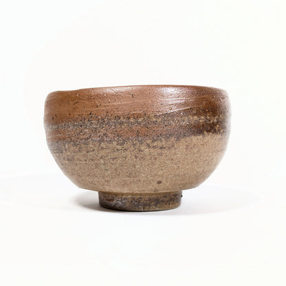 Bol matcha chawan en Bizen yaki artisanal, technique yakishime sans glaçure Japon