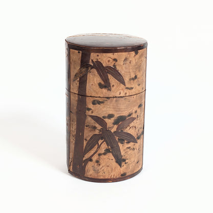 Chazutsu japonais en kabazaiku avec marqueterie d’écorce de cerisier et décor traditionnel de bambou