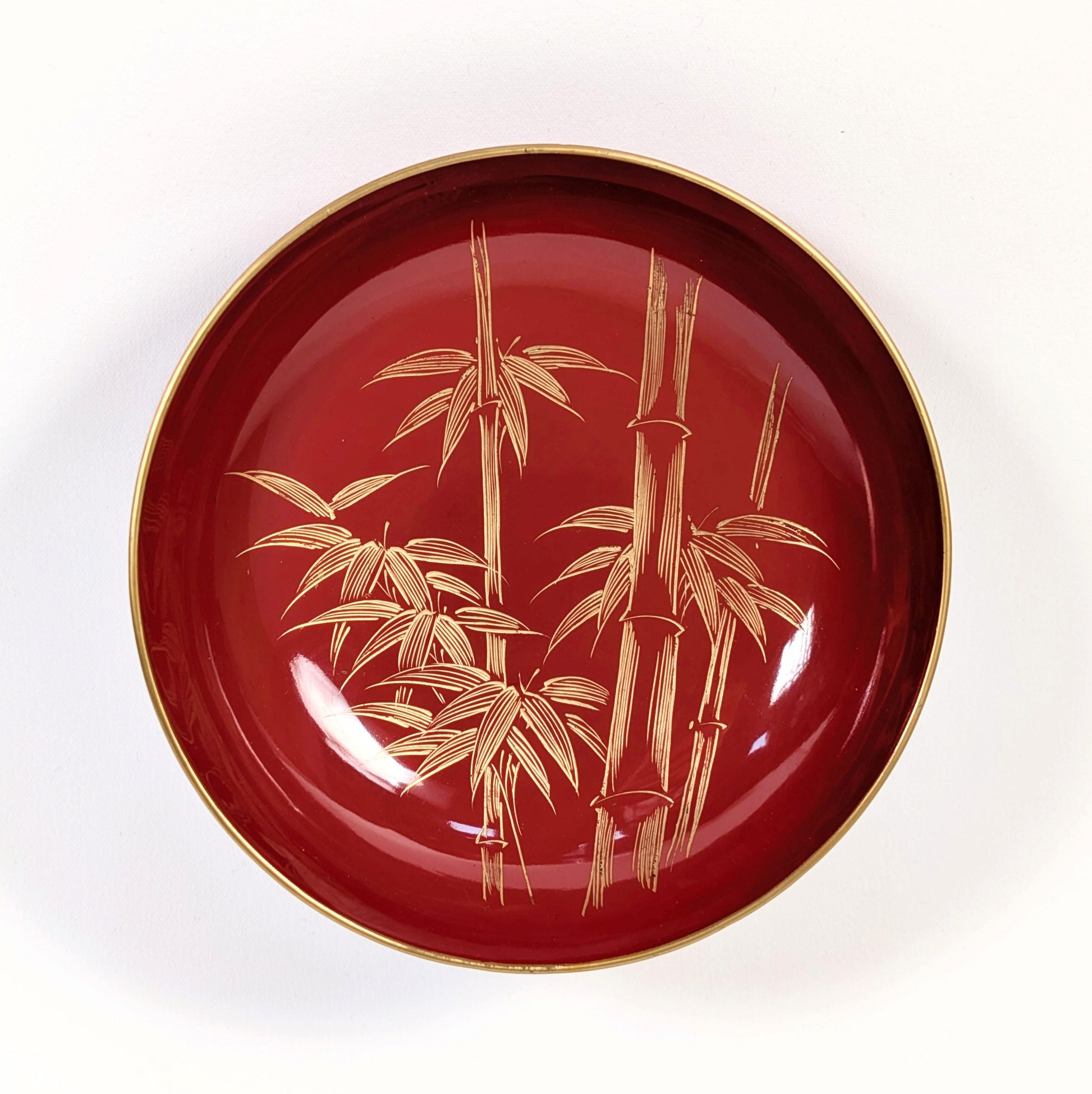 coupelle japonaise en laque véritable urushi avec décor maki-e doré motif bambou take shochikubai
