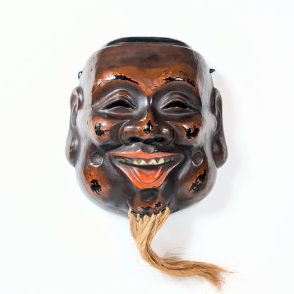 Masque japonais de Daikokuten 大黒天, l’une des Sept Divinités du Bonheur Shichifukujin, réalisé en laque sèche.