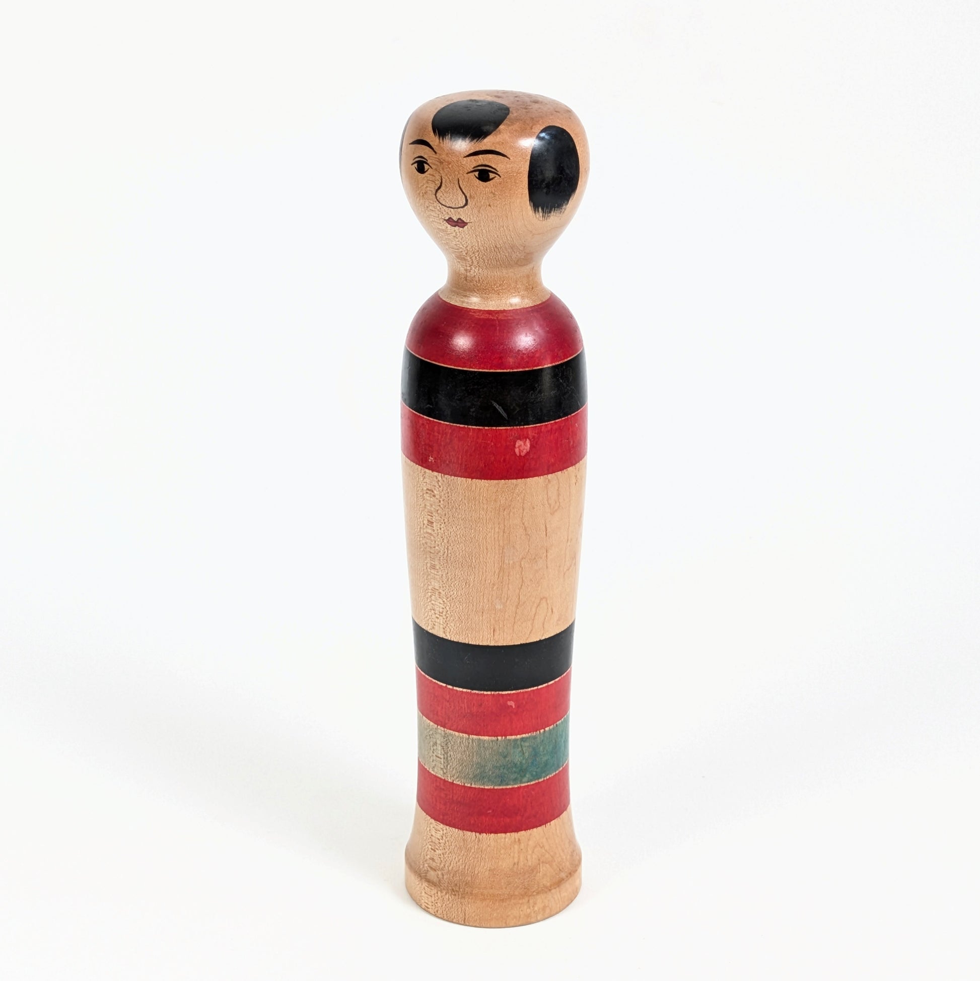 Dentō kokeshi Kijiyama-kei de Satō Hideichi, artisanat traditionnel japonais d’Akita en bois tourné et peint à la main