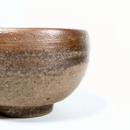 Détail surface Bizen yaki avec effets yohen naturels, grès japonais cuisson au feu