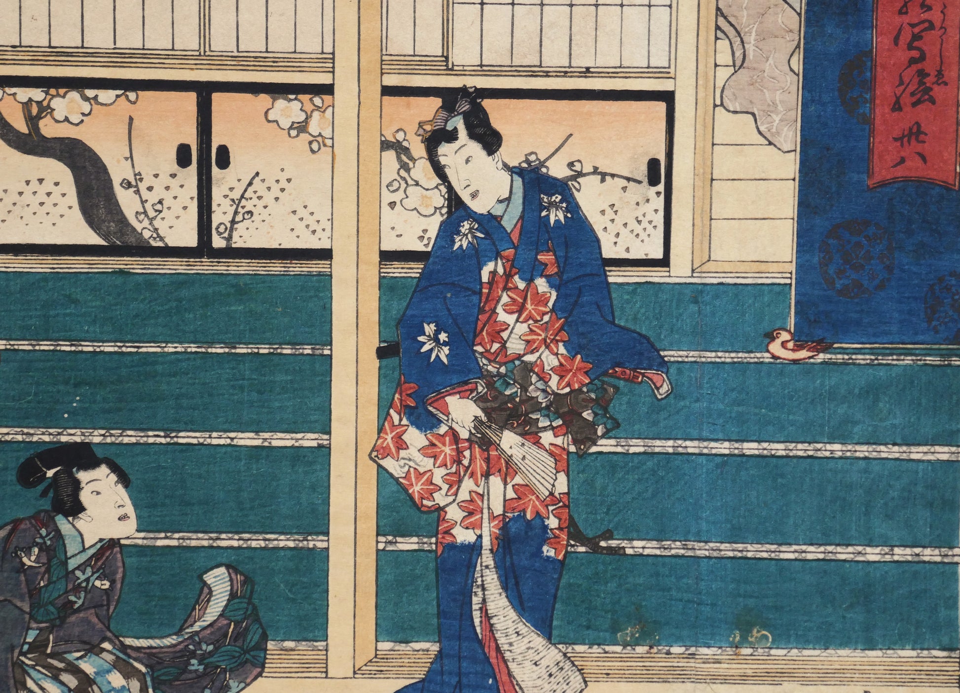 Détail du probable Genji en kimono bleu à motifs de momiji, dans une estampe japonaise originale de Kunisada illustrant le chapitre Suzumushi du Dit du Genji