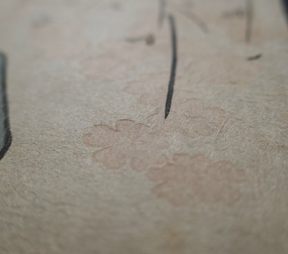 Détail de gaufrage karazuri représentant des fleurs de sakura dans une estampe japonaise ukiyo-e de Toyokuni III