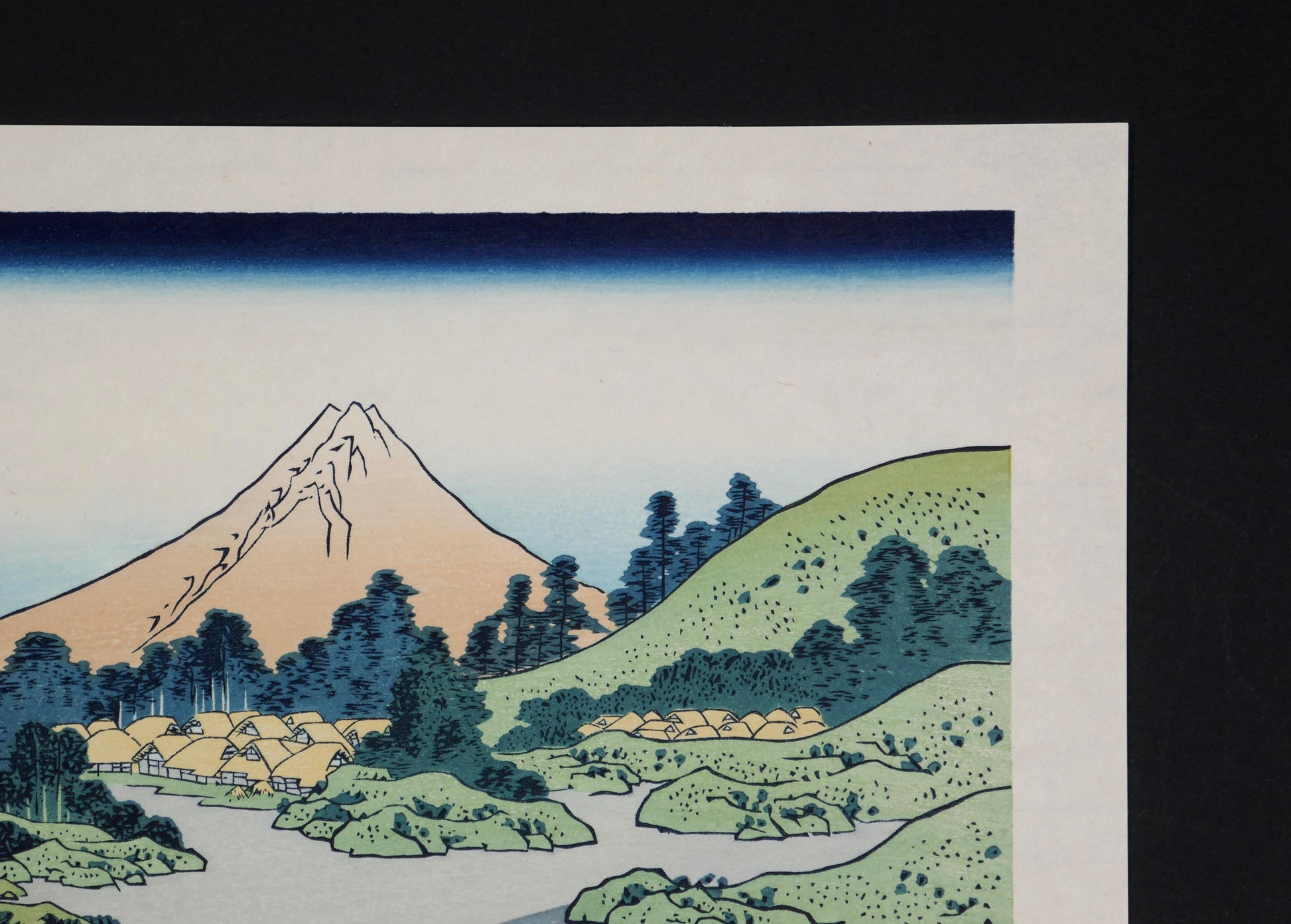 Détail du mont Fuji sur une authentique estampe japonaise Hokusai, réédition Yūyūdō imprimée selon la tradition ukiyo-e.