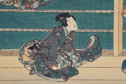 Détail d’un personnage féminin assis en kimono dans une estampe ukiyo-e originale de l’époque Edo par Utagawa Kunisada