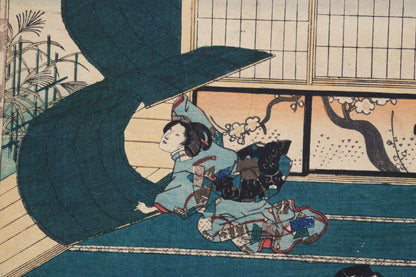 Détail d’un personnage en kimono près d’un grand rideau, dans une gravure japonaise originale du Dit du Genji par Kunisada