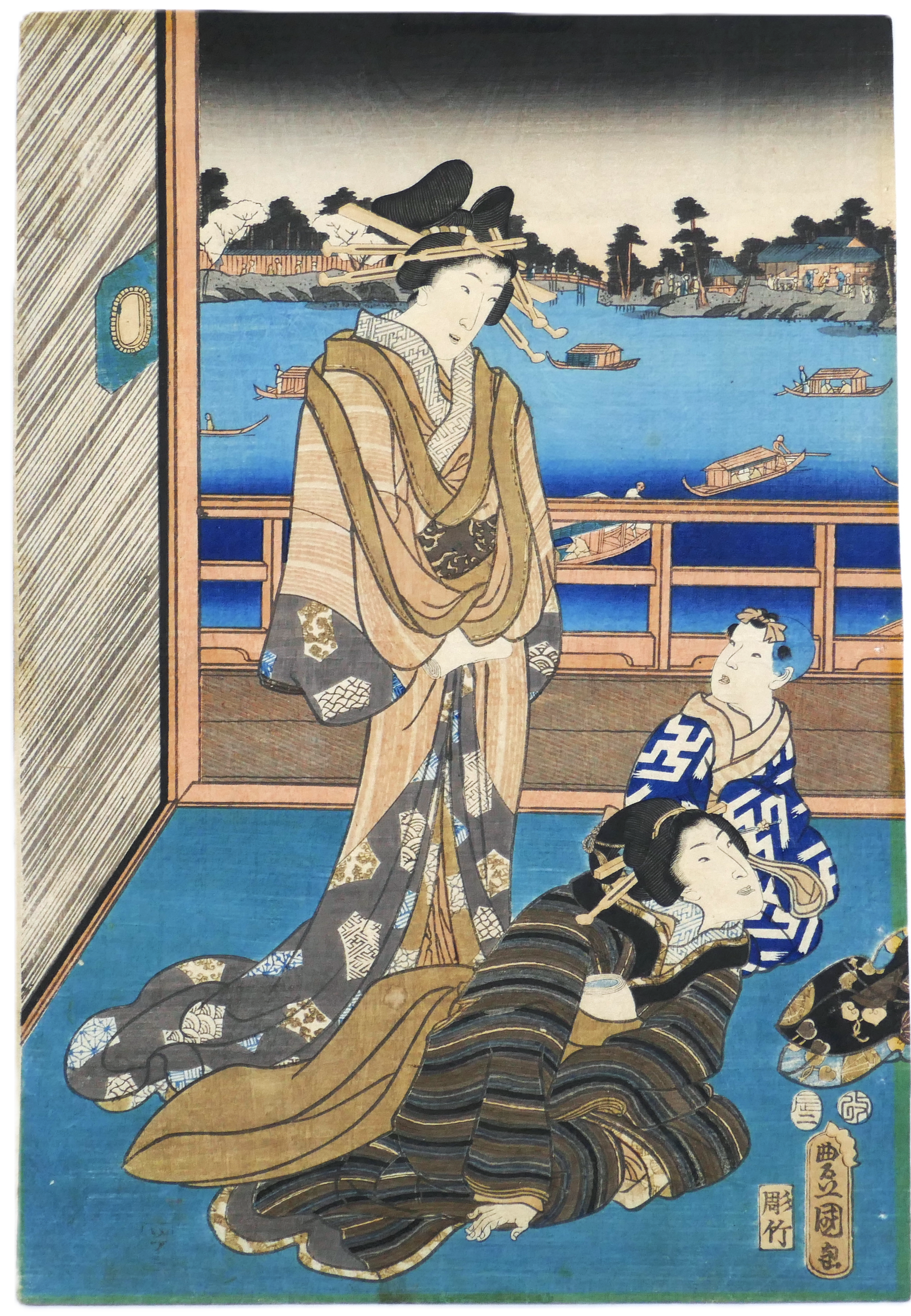 Estampe japonaise originale ukiyo-e de Kunisada Toyokuni III représentant des femmes lisant une lettre dans un pavillon au bord de l’eau, époque Edo, 1856, format oban tate-e.