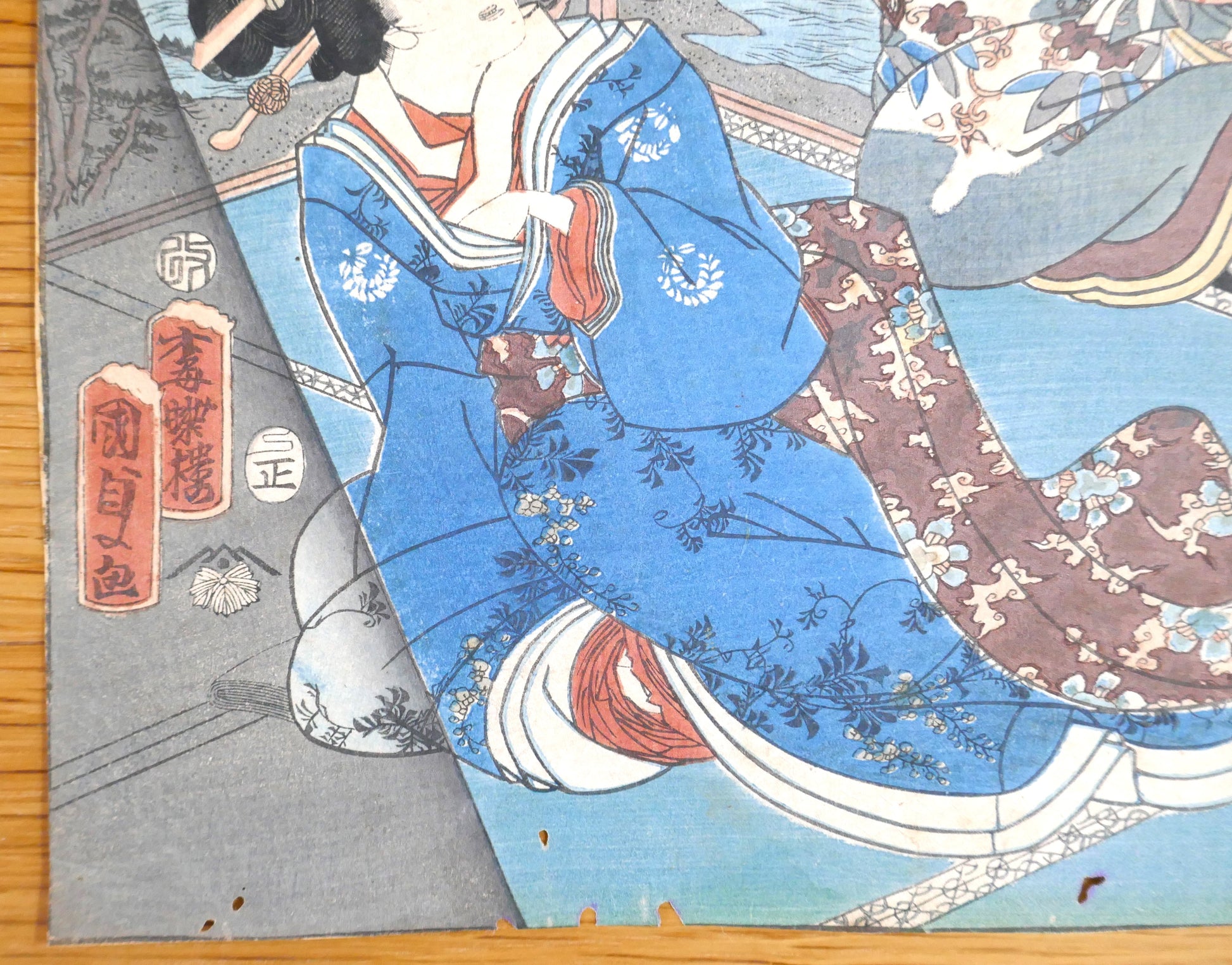 Détail des sceaux et de la signature de l’estampe japonaise de Kunisada II, éditeur Tsutaya Kichizô.