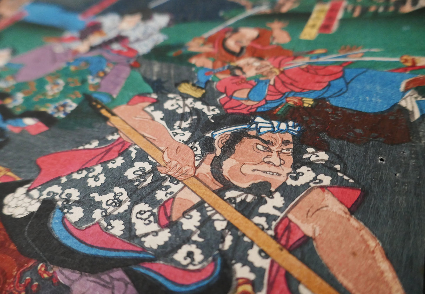 Guerrier japonais en plein affrontement, détail d’estampe ukiyo-e musha-e signée Kuniaki II, 1859