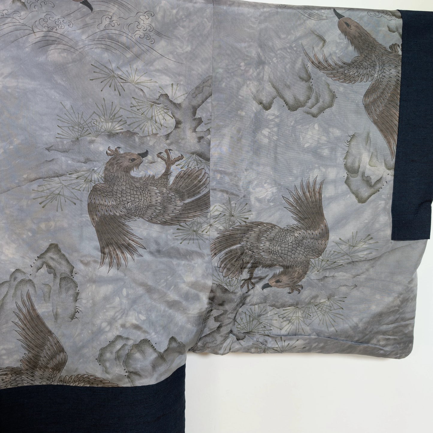 Détail des finitions et coutures d’un haori japonais ancien de fabrication traditionnelle