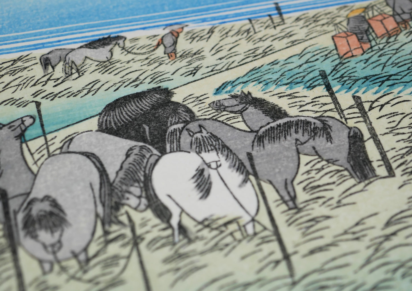 Gros plan sur les chevaux de Chiryū dans une ukiyo-e de Hiroshige, gravure japonaise sur bois rééditée à l’époque Shōwa