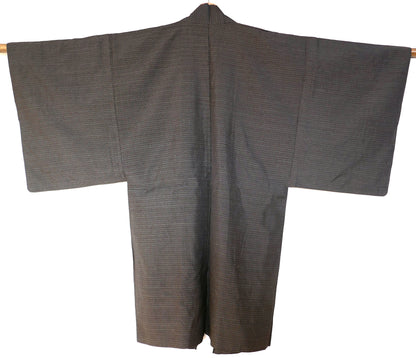 Vue de dos complète d’un haori homme en laine – kimono vintage japonais