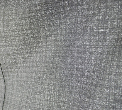 Zoom sur la texture du tissu de laine d’un haori japonais pour homme – finition haut de gamme.