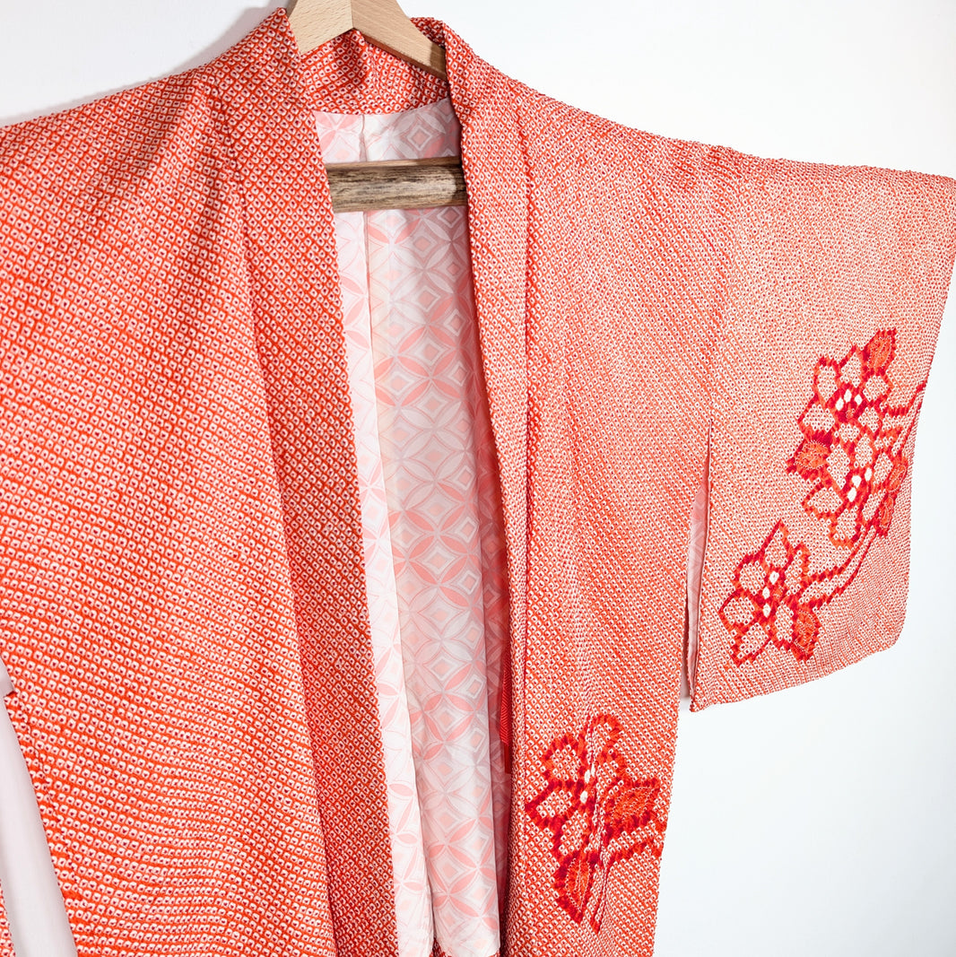 Veste kimono japonaise en soie orange, haori ancien à motif floral sakura traditionnel