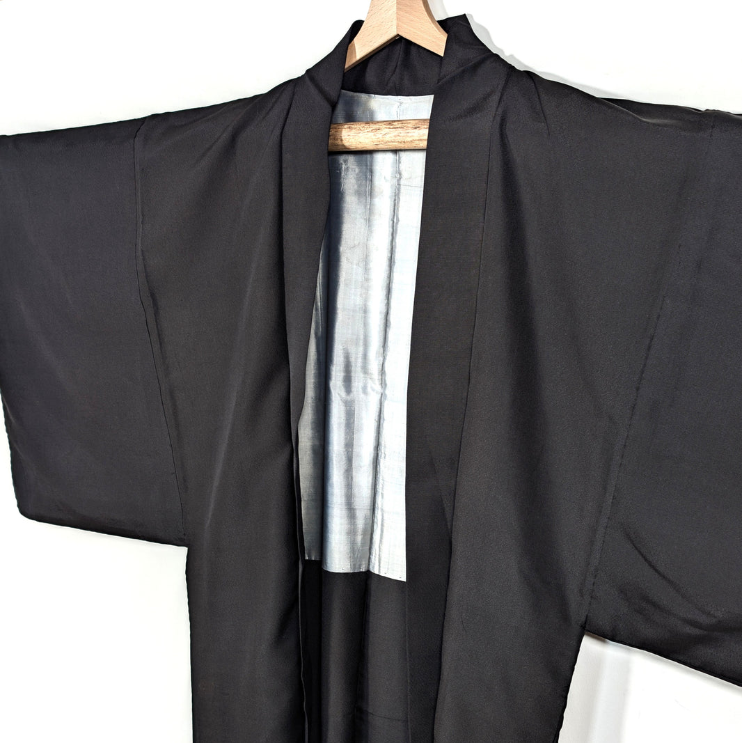 Haori noir pour homme en soie habutae avec doublure grise en soie, vêtement japonais kimono vintage