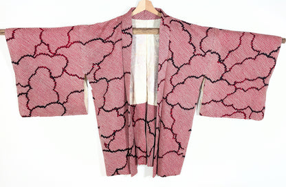 Haori vintage japonais 100% soie en shibori texturé avec grands motifs de nuages kumo bordeaux