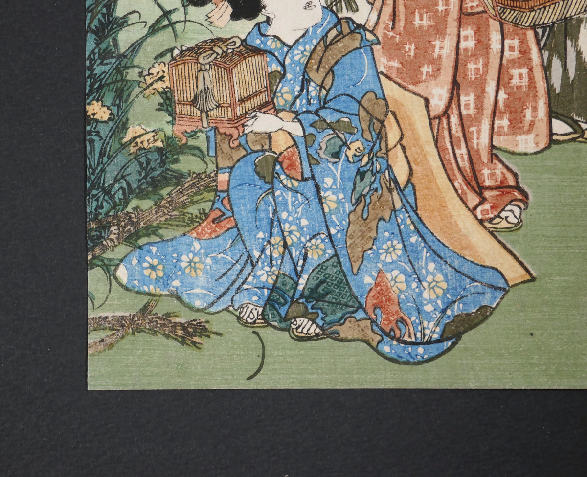 Jeune femme en kimono bleu tenant une cage à grillons dans Suzumushi, estampe japonaise de Kunisada