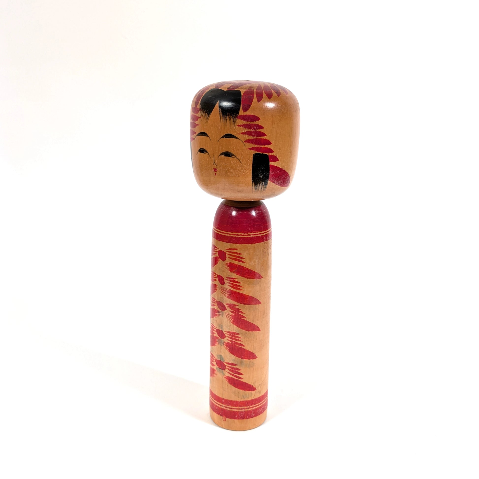 Poupée kokeshi japonaise ancienne de type Togatta, signature Fuko, travail sur bois tourné