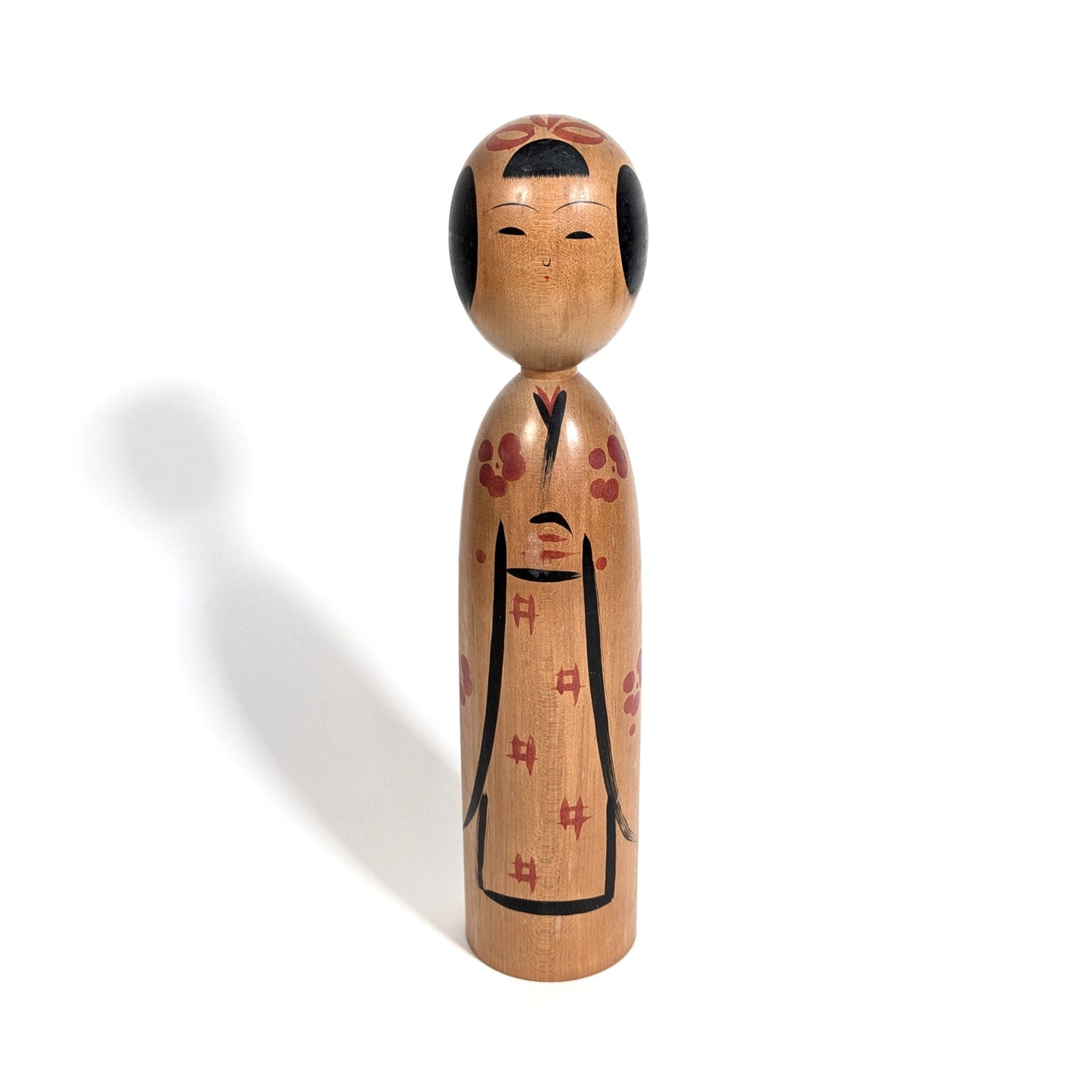 Kokeshi dento Kijiyama signée Onodera Masanori vue complète poupée traditionnelle japonaise