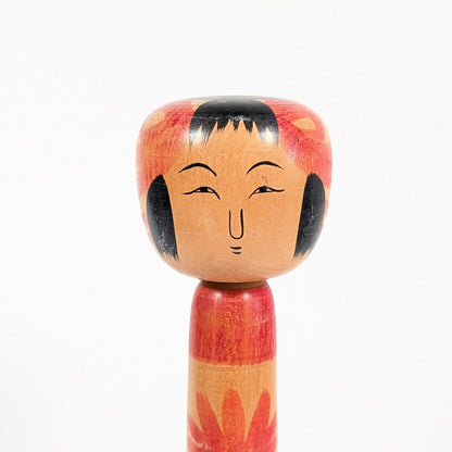 Visage peint d’une kokeshi dento Tsuchiyu Sabako par Inage Yutaka 稲毛豊, poupée japonaise en bois authentique