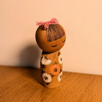 kokeshi japonaise sosaku Aoki Ryoka hinagiku decoration japonaise zen objet artisanal bois