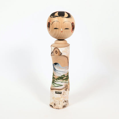Kokeshi omiyage Arima Onsen, poupée japonaise en bois avec paysage peint de rivière, montagnes et étiquette 有馬温泉