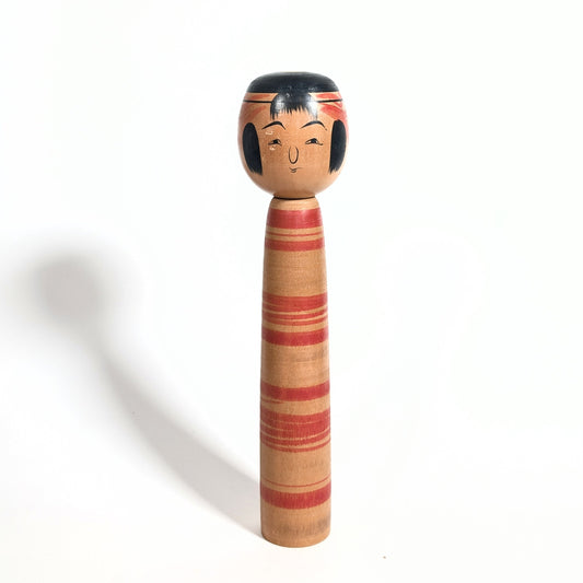 Poupée kokeshi Tsuchiyu signée Chuzo Watanabe, artisanat japonais traditionnel en bois, époque Showa vintage
