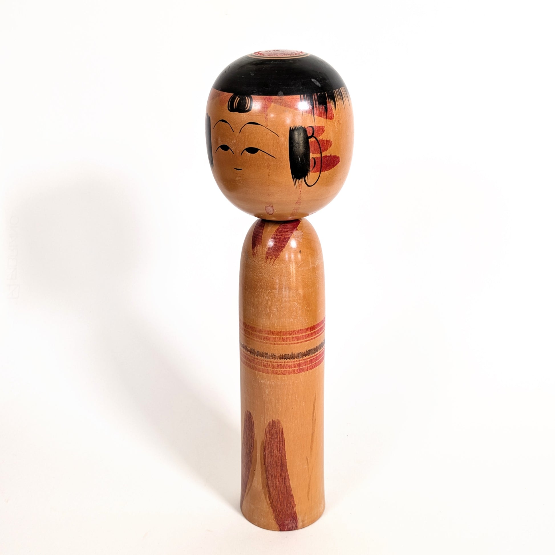 Kokeshi Yajiro vintage signée par le maître artisan Hamatzu Heizaburo, poupée japonaise traditionnelle en bois peint