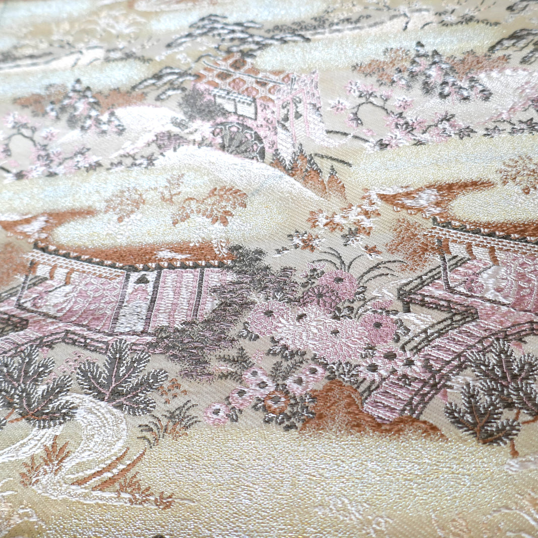 Teintes réelles d’un maru obi ancien en soie : crème ivoire, cuivre et vieux rose