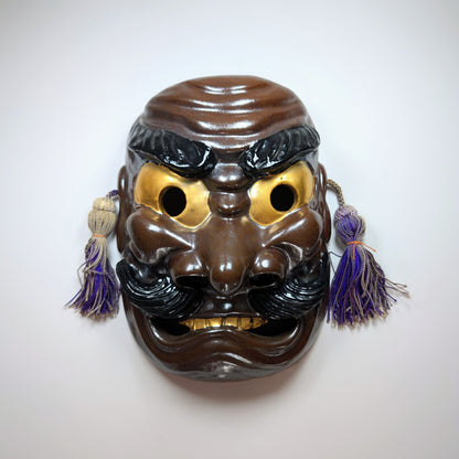 Masque de théâtre Nô japonais en céramique Kutani de Susanoo, signé par Matsuda Sokawa, expression intense
