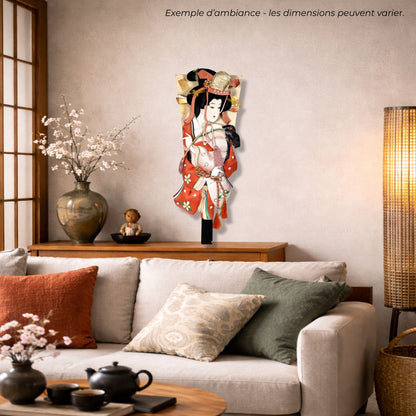 mise en scène dans un salon japonais, d'un hagoita en soie, décoration textile japonaise