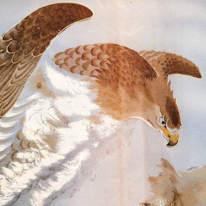 Motif d’aigle aux rehauts dorés réalisé en yuzen sur doublure de haori japonais