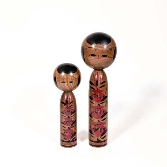 Poupée japonaise artisanale en bois de type kokeshi Shingata, couple oyako mère enfant, création japonaise signée Hamatsu Chiyoko