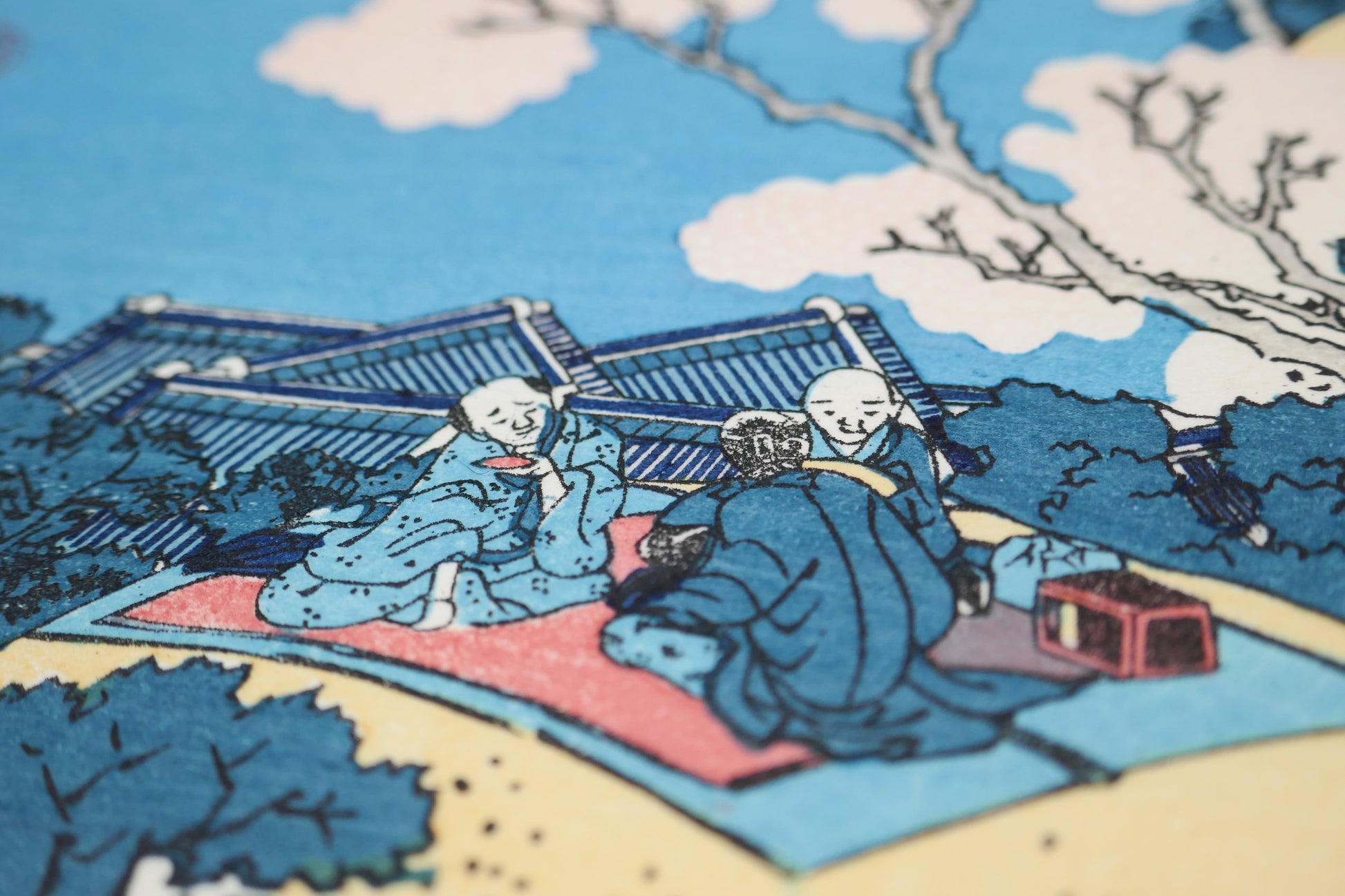 Scène de hanami estampe japonaise personnages en kimono pique-nique sous cerisiers époque Edo Hokusai, 36 vues du mont Fuji