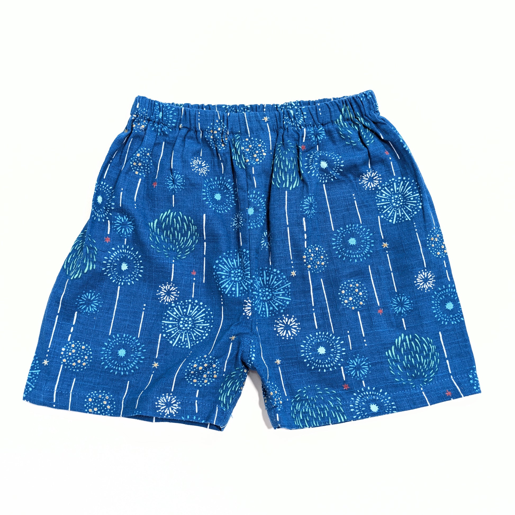 Short de jinbei enfant en coton bleu, motif hanabi feux d’artifice japonais, taille 95 cm.