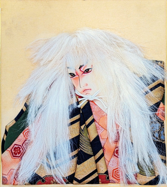Tableau japonais oshi-e représentant un acteur kabuki avec costume traditionnel et cheveux blancs, décoration murale japonaise vintage