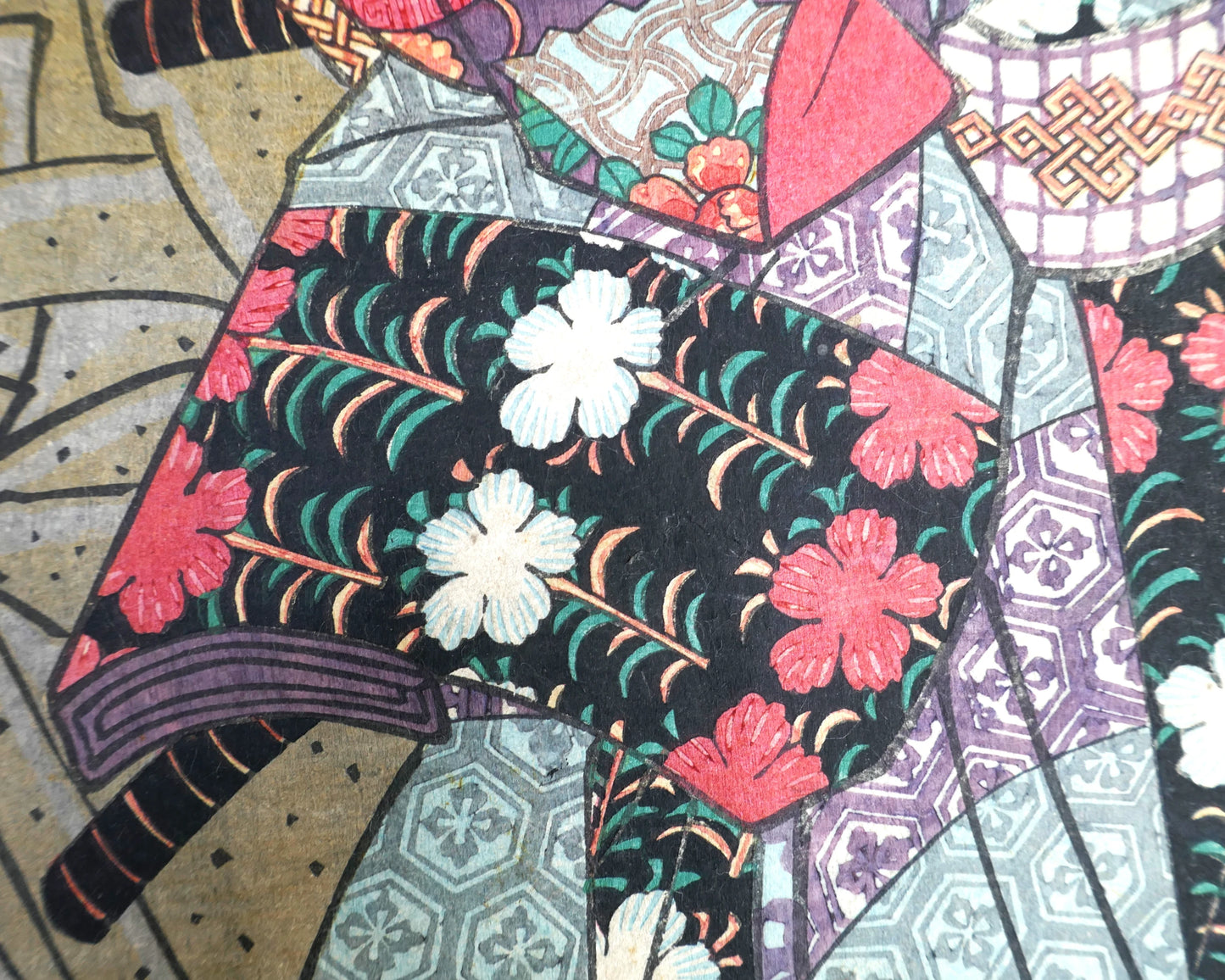 Détail du kimono fleuri porté par l’acteur Yaegaki Monzō, estampe japonaise kabuki de Toyokuni III Kunisada, 1859.