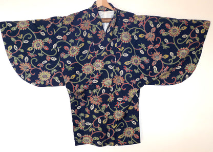 vue de face dochugi kogedo attaché veste de style kimono