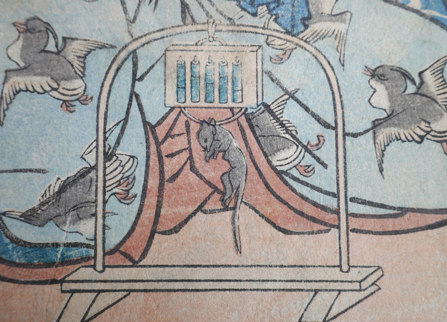 Souris suspendue à une lanterne sur le costume d’un acteur – détail symbolique dans une estampe yakusha-e de Kunisada