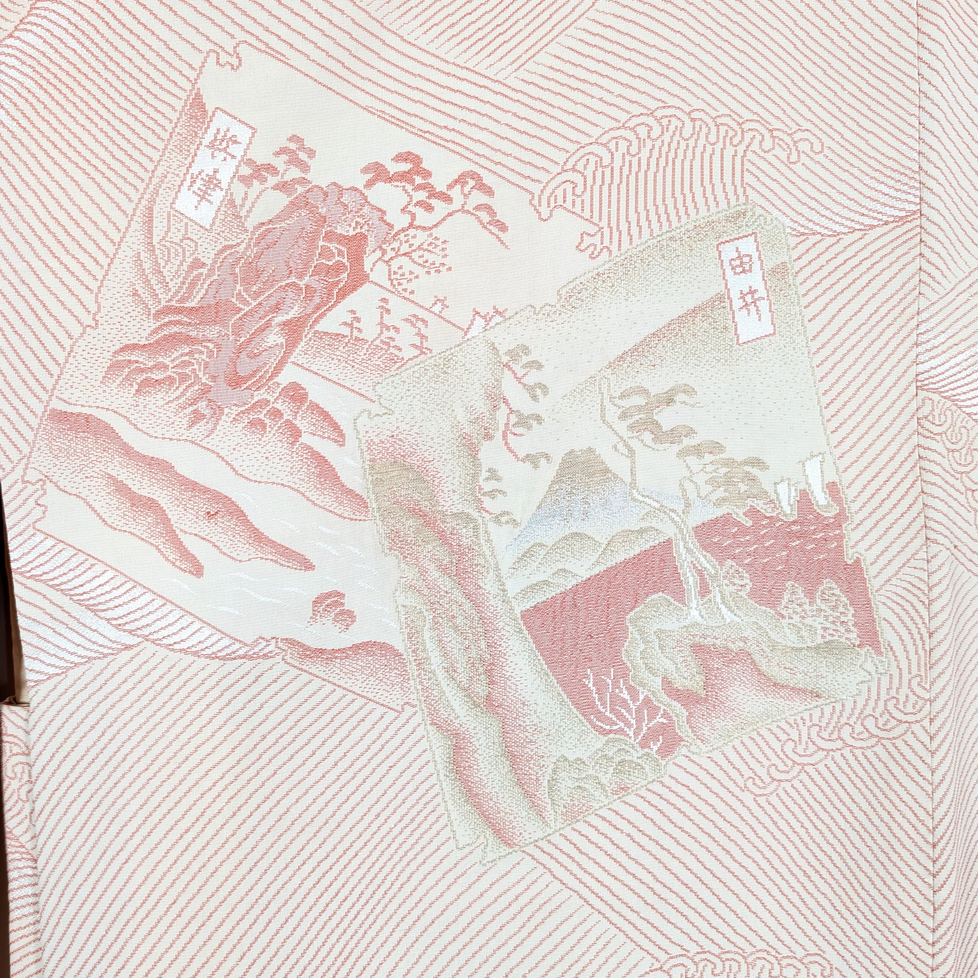 Détails de paysages japonais du Tōkaidō sur le haori vintage, dont Yui et Yaizu avec reliefs, pins, mer et architecture